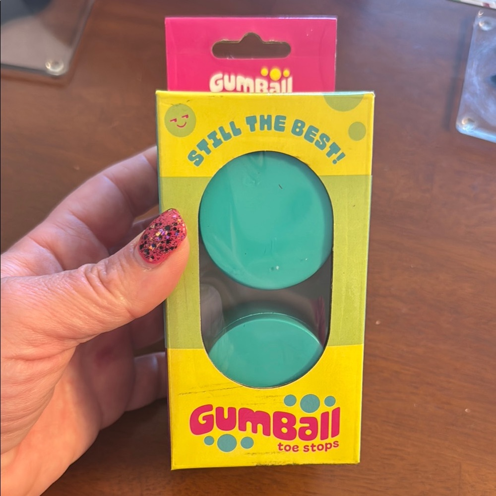 Gumball Toe Stops in Teal